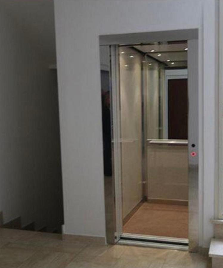 Appartement Trilocale In Centro A Otrante Extérieur photo
